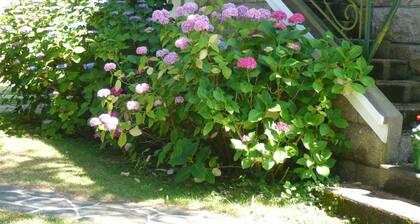 Les Hortensias, 3 bedrooms. Large garden, enclosed parking. Near Carnac, Lorient...