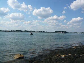 Beach nearby - Les Hortensias, 3 bedrooms. Large garden, enclosed parking. Near Carnac, Lorient... (Belz)