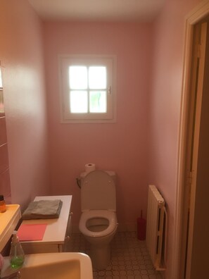 Shower - Les Hortensias, 3 bedrooms. Large garden, enclosed parking. Near Carnac, Lorient... (Belz)