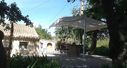 Le Chinaillon, holiday appartment in Saumane de Vaucluse, near facilities