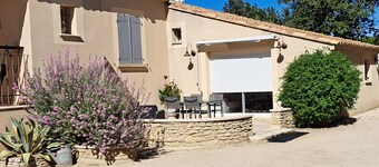 Le Chinaillon, holiday appartment in Saumane de Vaucluse, near facilities