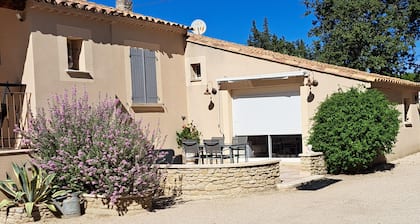 GITE LE CHINAILLON SAUMANE DE VAUCLUSE