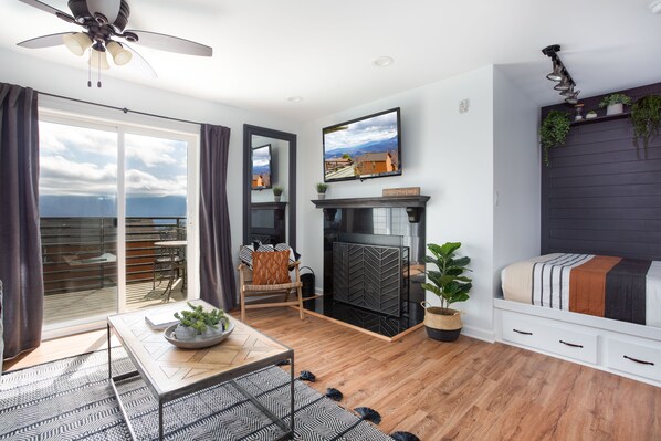 1 chambre, fer et planche à repasser, accès Internet, draps fournis