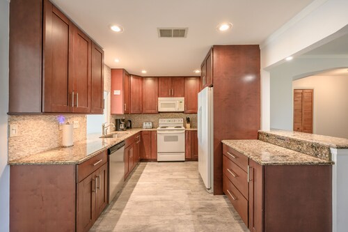 Stunning Fully Remodeled House with Heated Pool! 30%OFF