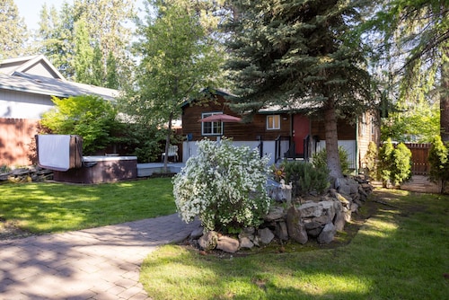 Le Sunrise Cottage sur le côté ouest branché de Bend