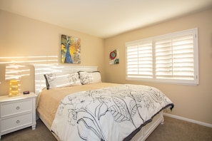 5 bedrooms, desk, iron/ironing board, free WiFi