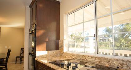 Close to all wineries, paved roads, pool, spa, views! Easy to get around!!