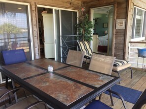 Outdoor dining - Walk to Flora-Bama, 5% weekly discount, Ground Level, Private Beach, Boatyard (Pensacola)