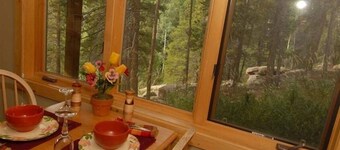 The Writers Nest - Perfect Summer Location BEAT THE HEAT at 9000 Feet