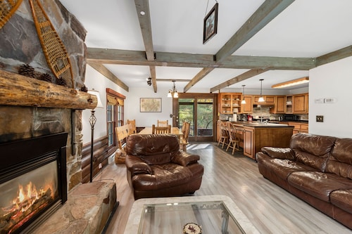 Secluded Family Getaway Cabin near Whiteface