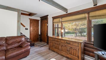 Smart TV, fireplace, foosball, table tennis