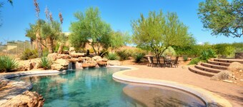Luxurious Private Getaway in Scottsdale's Carefree Hills!