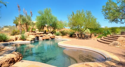 Luxurious Private Getaway in Scottsdale's Carefree Hills!