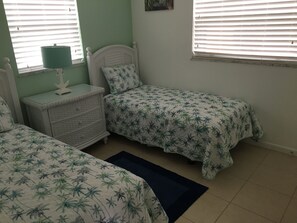 2 chambres, fer et planche à repasser, lit parapluie, Wi-Fi gratuit