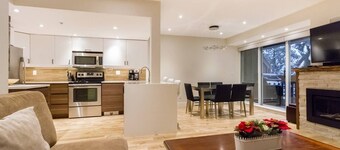 Escape to the Mountains & Relax in style steps away from Whistler Village!