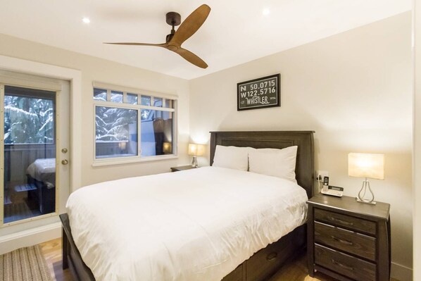 2 makuuhuonetta, silitysrauta/-lauta, ilmainen Wi-Fi, vuodevaatteet