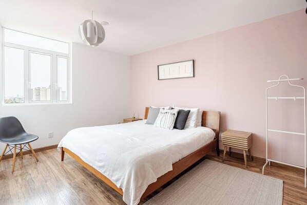 2 chambres, fer et planche à repasser, Wi-Fi, literie fournie