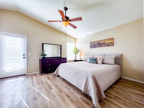3 bedrooms, iron/ironing board, internet, bed sheets