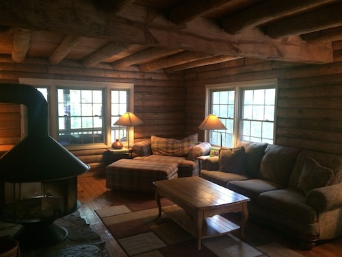 Log Cabin Nolin Lake