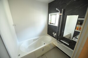 Private Vacation Home | Bathroom - MEGULI (Kyoto)
