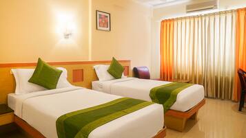 Desk, iron/ironing board, rollaway beds, free WiFi