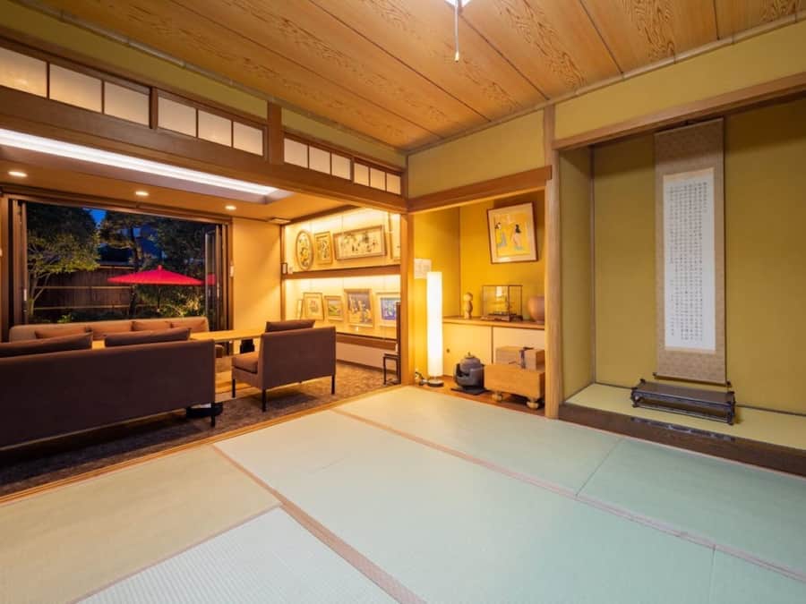 Casa básica | Área de estar | TV de tela plana