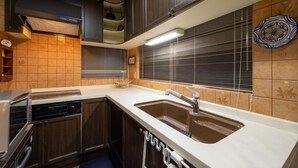 Tủ lạnh, lò vi sóng, lò nướng, bếp nấu 