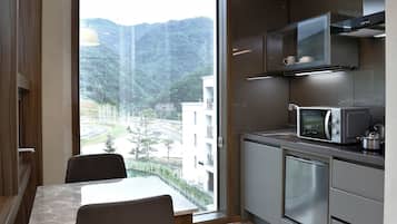 ๋์ฅ๊ณ , ์ ์๋ ์ธ์ง, ์ ๊ธฐ ์ฃผ์ ์, ๋ฐฅ์ฅ