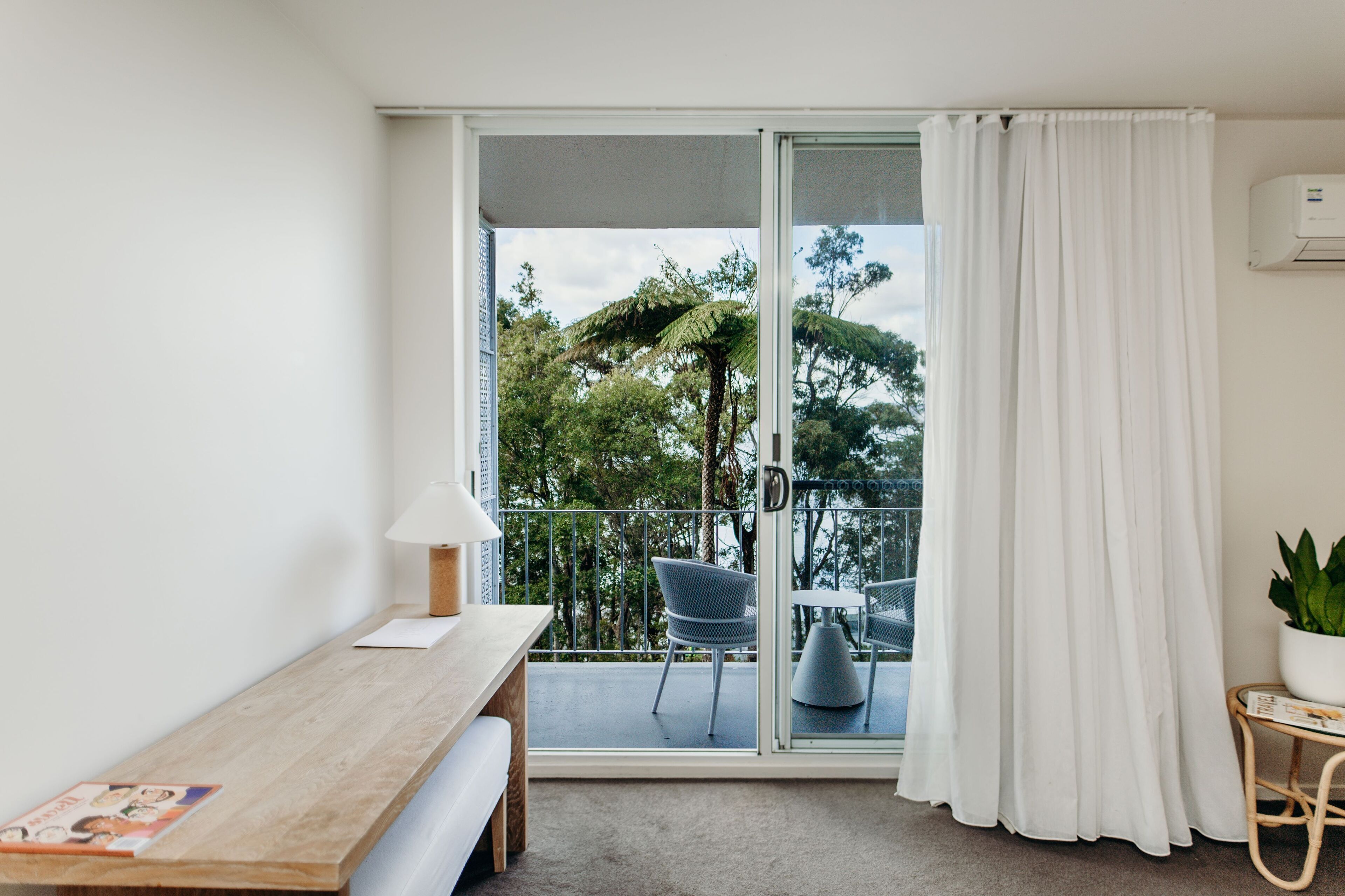 classic double room, partial ocean view | balcony view