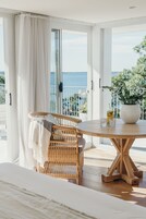 Classic Penthouse, Bathtub, Bay View | Desk, laptop workspace, WiFi (free), bed sheets