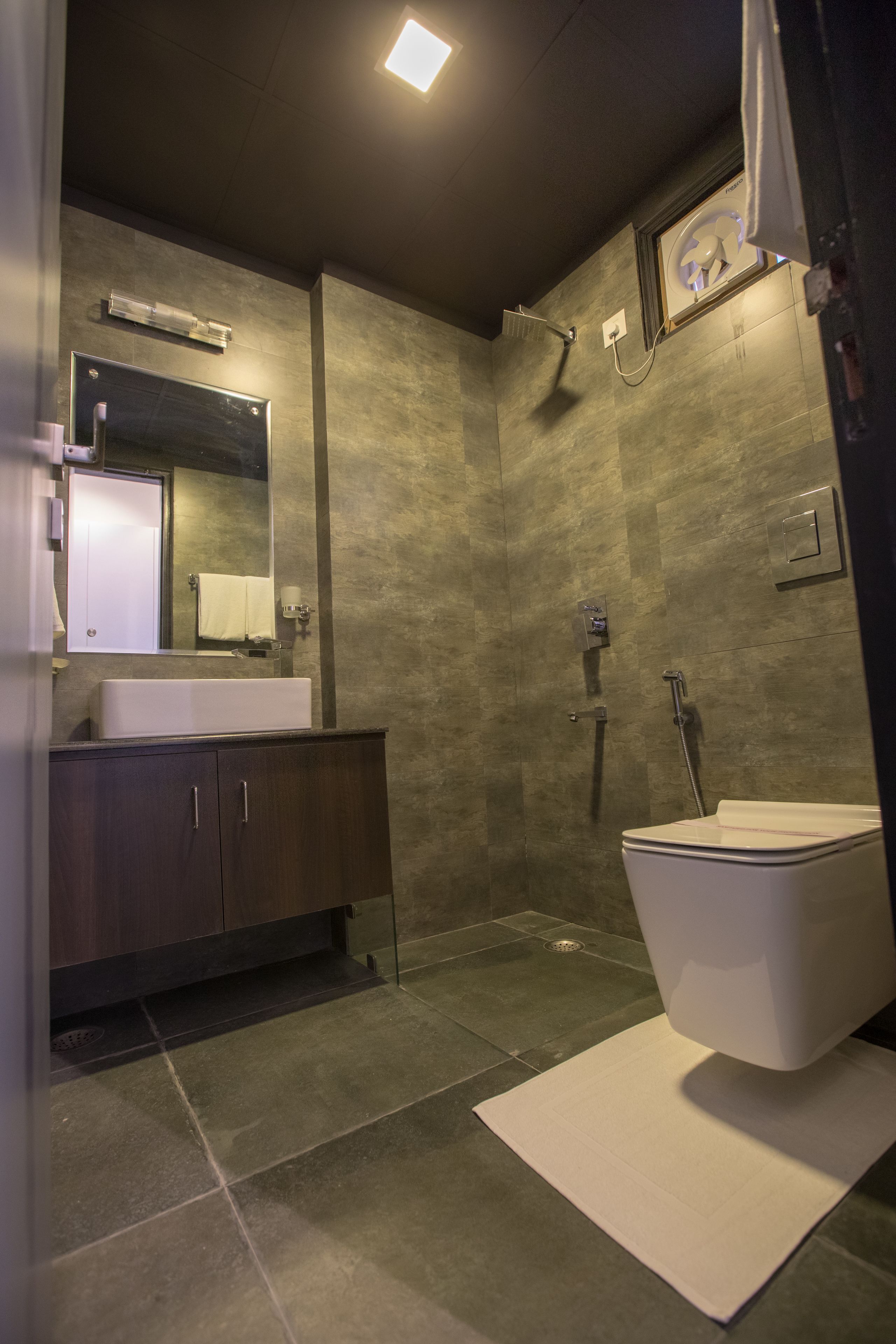 Dusche, kostenlose Toilettenartikel