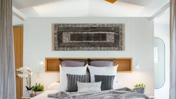 Premium bedding, individually decorated, iron/ironing board, free WiFi