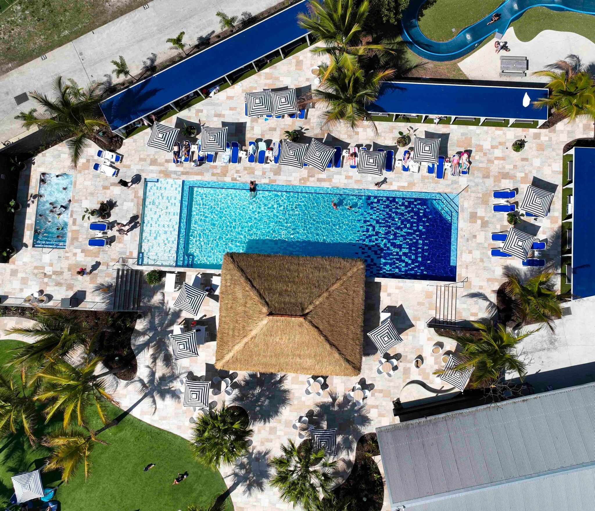 2 outdoor pools, free cabanas, pool umbrellas