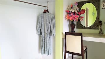 Bungalow | Room amenity