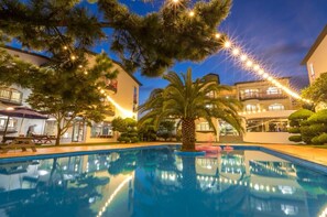 季節性室外泳池