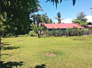 Garden - Casa Consuelo (Gubat)