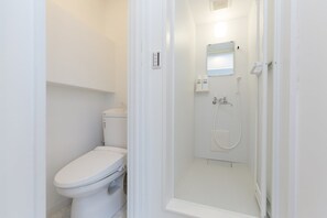 Apartment house | Bathroom | Shower, free toiletries, hair dryer, electronic bidet