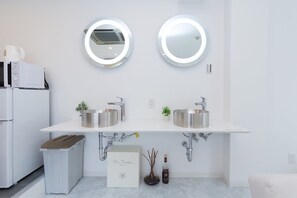 Bathroom sink - TRIBE HOTEL 5F (Osaka)