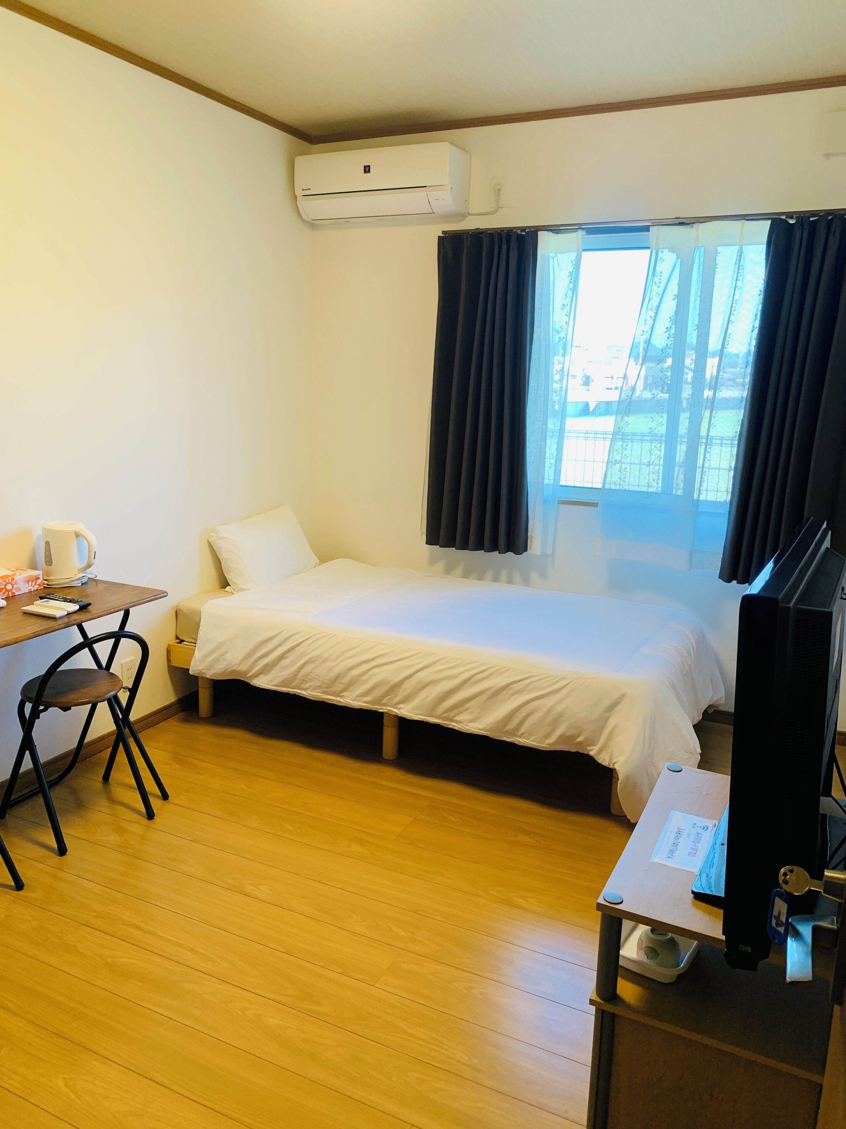 Economy Single Room | Free WiFi, bed sheets