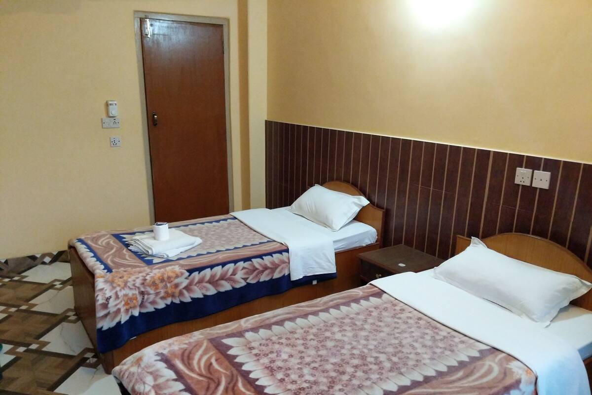 Egyptian cotton sheets, premium bedding, down duvets, pillow-top beds