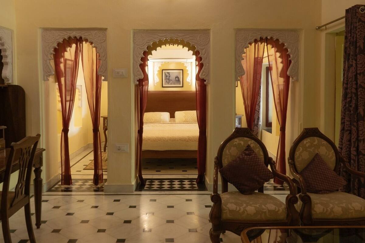 Suite Luxe | Literie de qualité supérieure, bureau