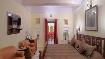 Heritage Deluxe A/C Room