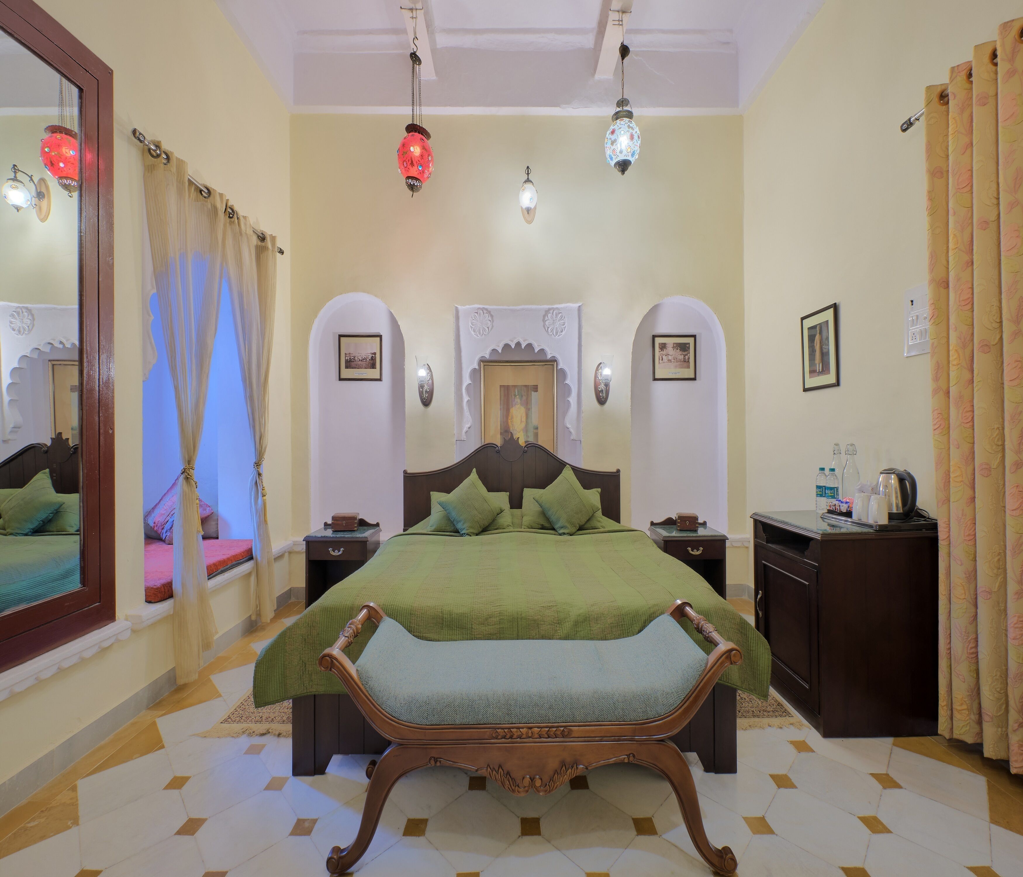 Heritage A/C Suite | Egyptian cotton sheets, premium bedding, desk, iron/ironing board