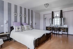 Comfort tweepersoonskamer | 1 slaapkamer, luxe beddengoed, individueel gedecoreerd