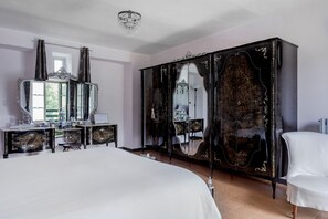 Chambre Confort double | 1 chambre, literie de qualité, décor unique, ameublement unique