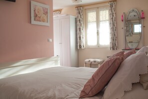 Comfort Double Room | 1 bedroom, premium bedding, individually decorated - B&B Casa Joop (Magnano)