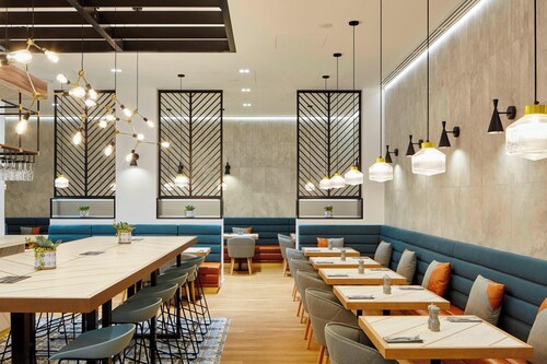 Courtyard by Marriott Luton Airport