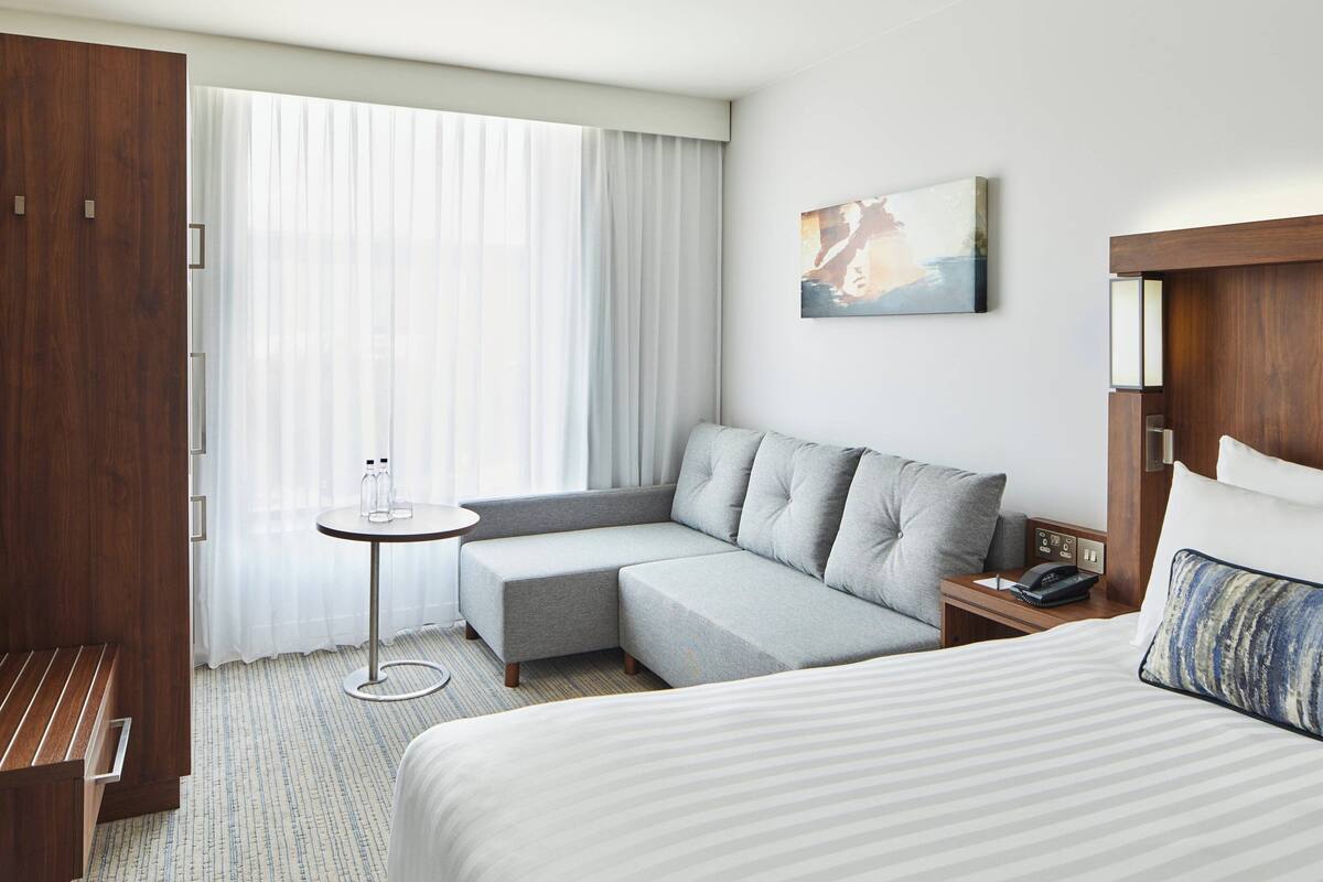 Rom – superior, 1 kingsize-seng med sovesofa | 1 soverom, minibar, safe på rommet og skrivebord