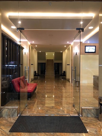 Lobby sitting area. Kirei Hotel Bantaeng