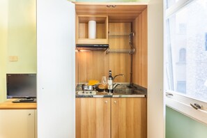 Monolocale Standard, non fumatori | Angolo cottura privato | Frigorifero, piano cottura, macchina per caffè espresso